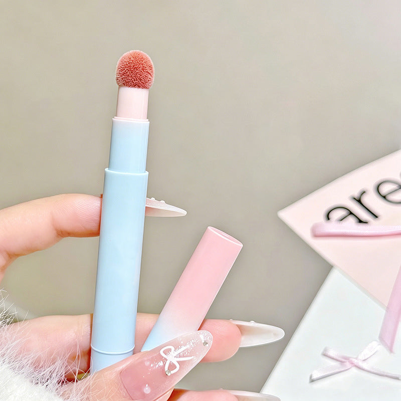 👄Lippenstift mit sanftem, mattem Finish und Schwämmchenapplikatoraa💑